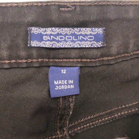 Bandolino Jean Capris. Black. Missy. Size 12 - Picture 4 of 4